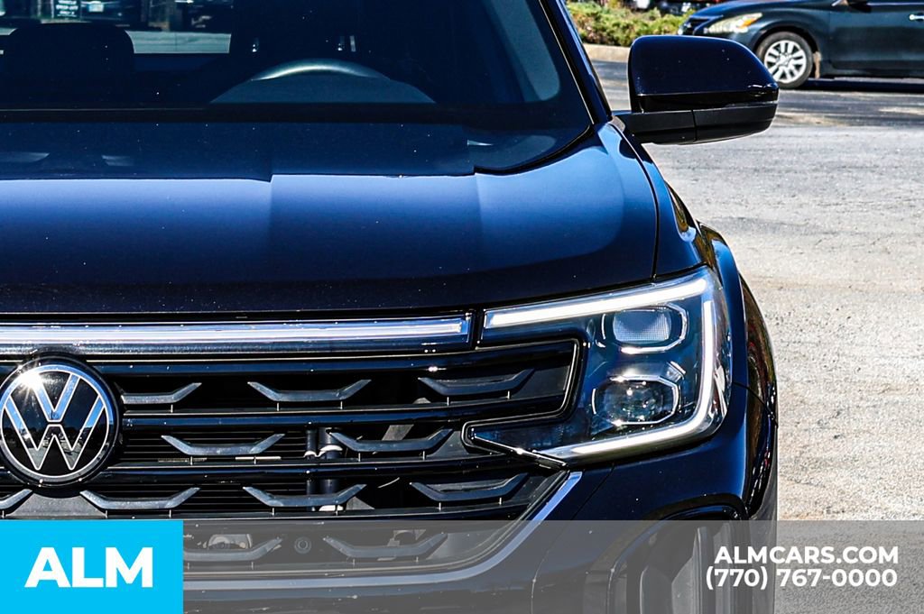 Used 2025 Volkswagen Atlas Cross Sport SE image 16