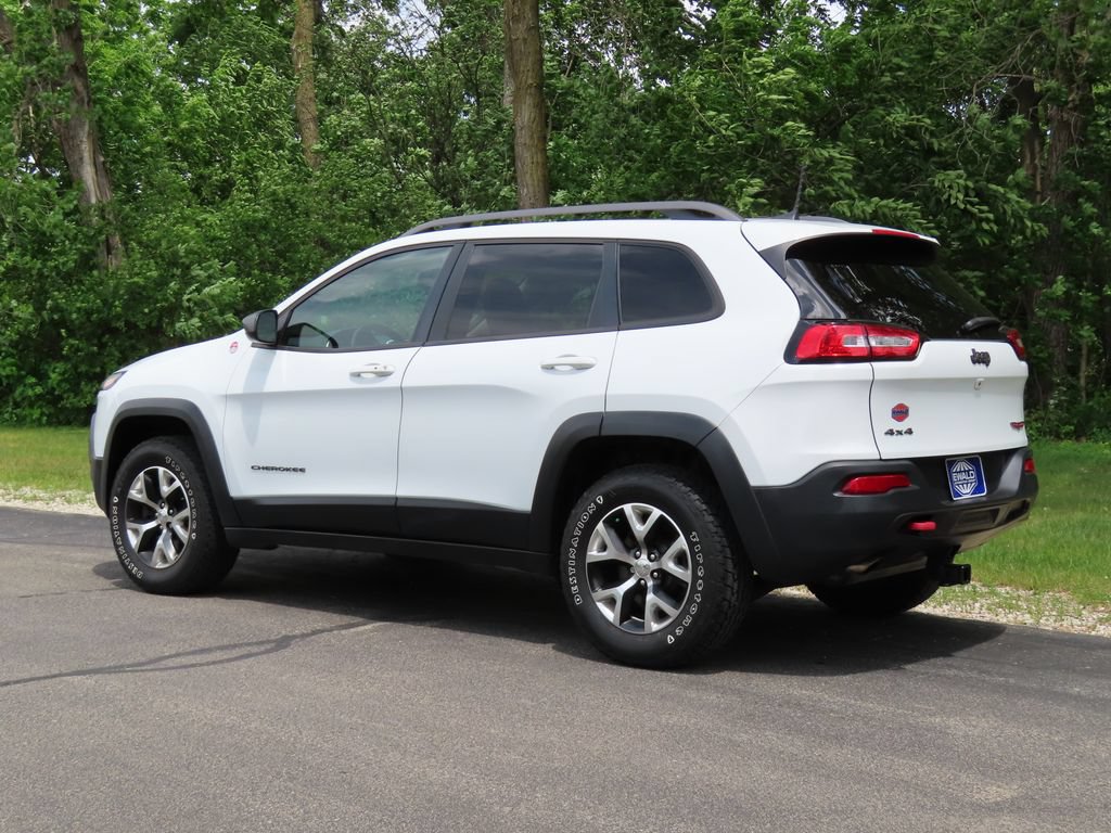Used 2016 Jeep Cherokee Trailhawk w/ Comfort/Convenience Group AWD/4WD image 29