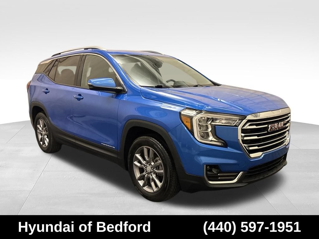Used 2024 GMC Terrain SLT AWD/4WD image 3