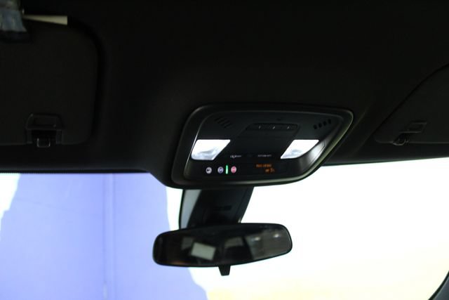 Used 2023 Chevrolet Traverse LT FWD image 18