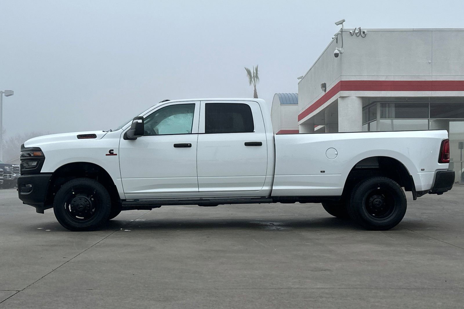 New 2026 RAM 3500 Tradesman AWD/4WD video 3