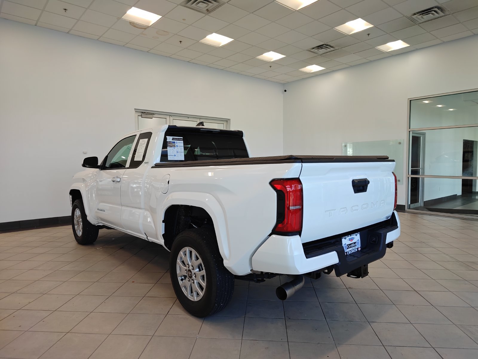 Used 2025 Toyota Tacoma SR5 RWD image 18