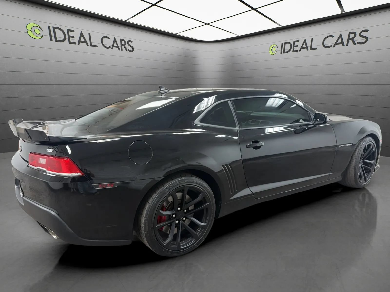 Used 2014 Chevrolet Camaro SS w/ SS Performance Package RWD image 5