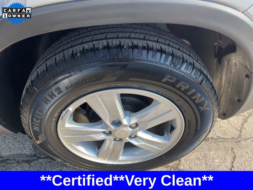 Used 2020 Chevrolet Trax LT w/ LT Convenience Package image 36