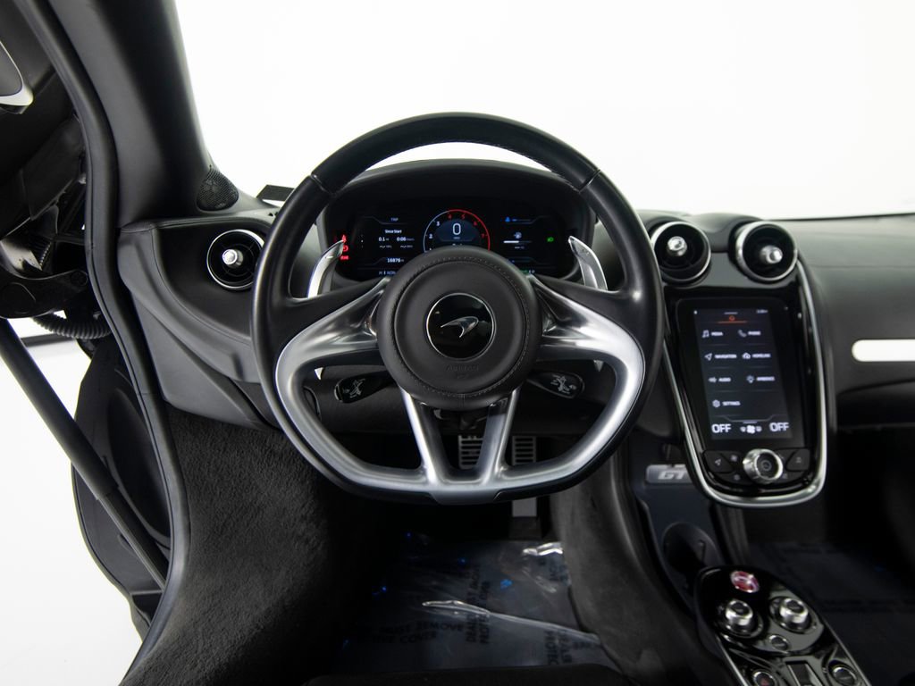 Used 2021 McLaren GT image 16