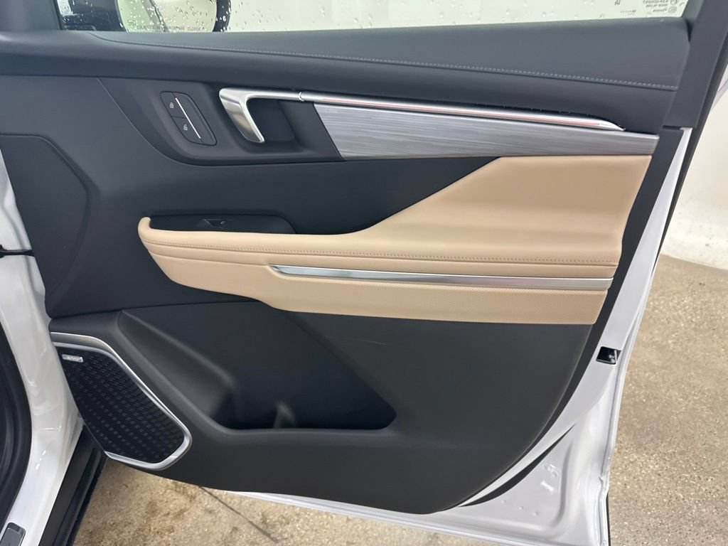 New 2027 Buick Enclave Preferred w/ Power Package AWD/4WD image 19