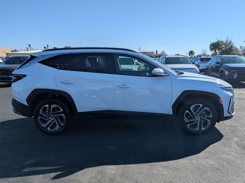 Certified 2025 Hyundai Tucson Limited image 4