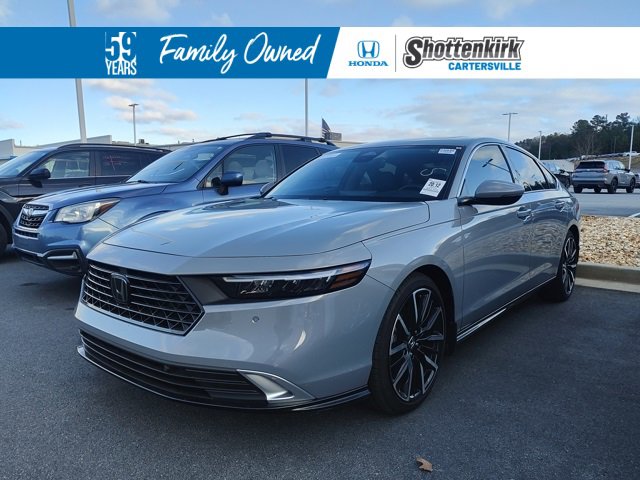 Used 2024 Honda Accord Touring image 1