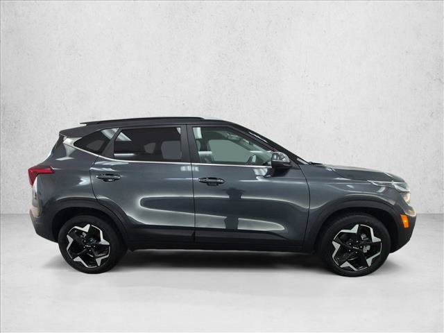 Used 2026 Kia Seltos EX FWD image 4