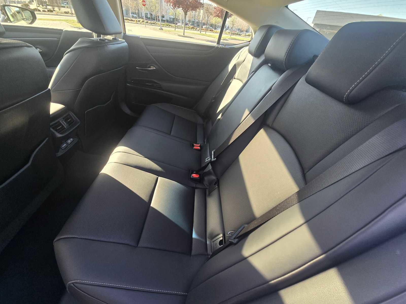 Certified 2025 Lexus ES 300h ES 300h w/ Premium Package image 20