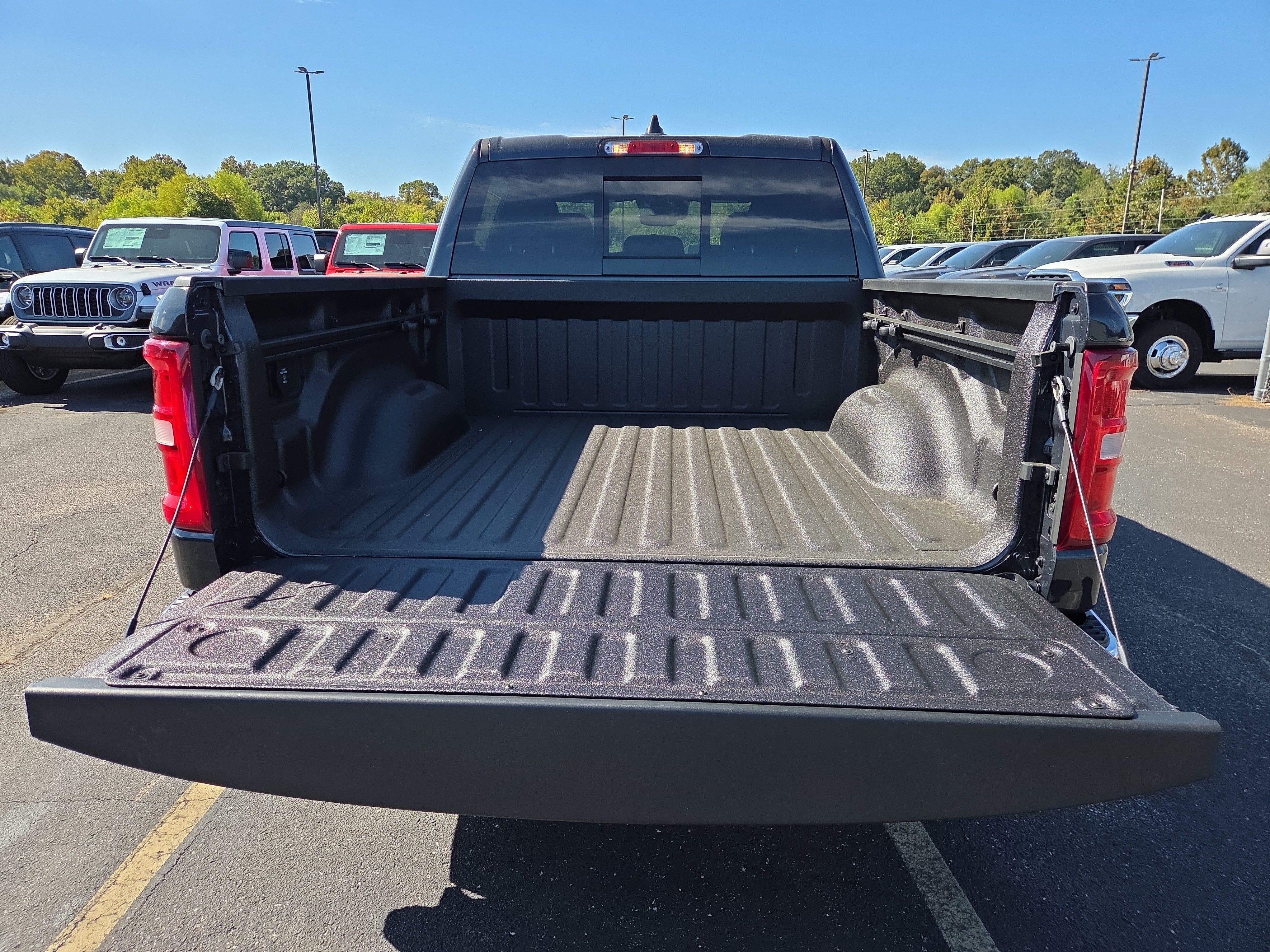 New 2027 RAM 1500 Big Horn AWD/4WD image 4