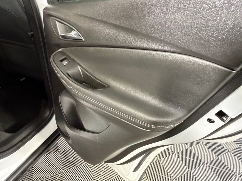 Used 2025 Buick Encore GX Preferred image 27