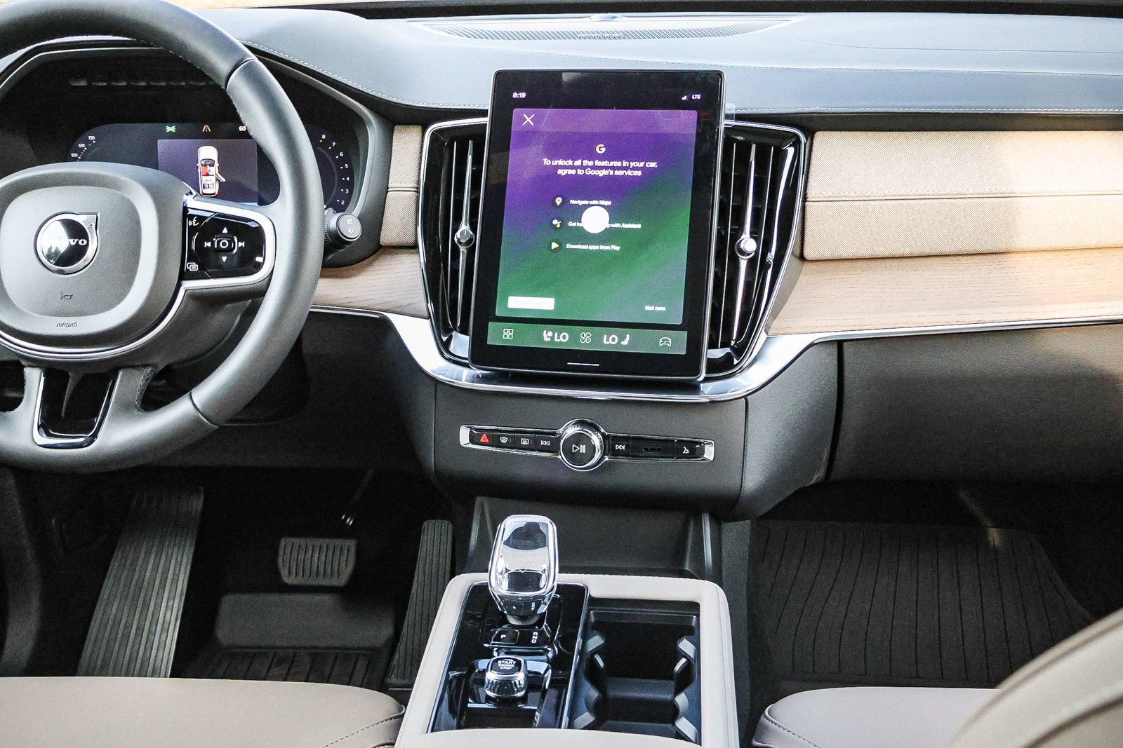 New 2026 Volvo XC90 B5 Plus w/ Protection Package image 22