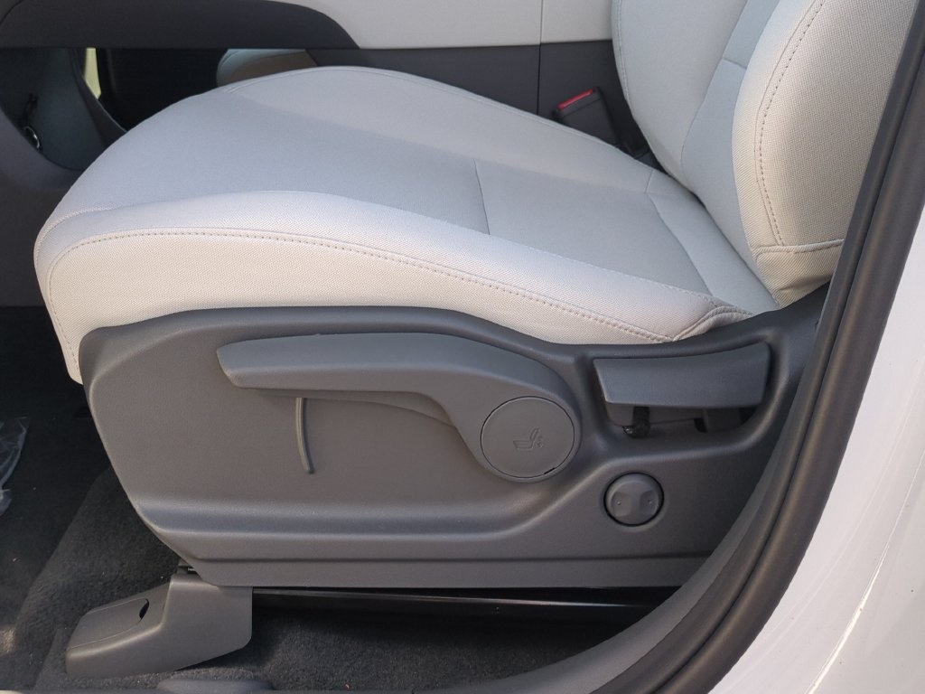 New 2026 Hyundai Santa Fe SE FWD image 15