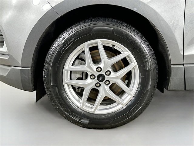 Used 2024 Ford Edge SEL image 11