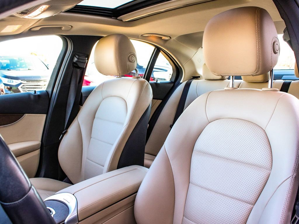 Used 2021 Mercedes-Benz C 300 4MATIC Sedan image 33