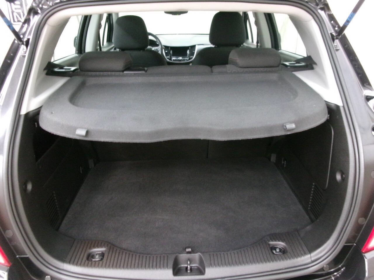 Used 2018 Chevrolet Trax LS image 23