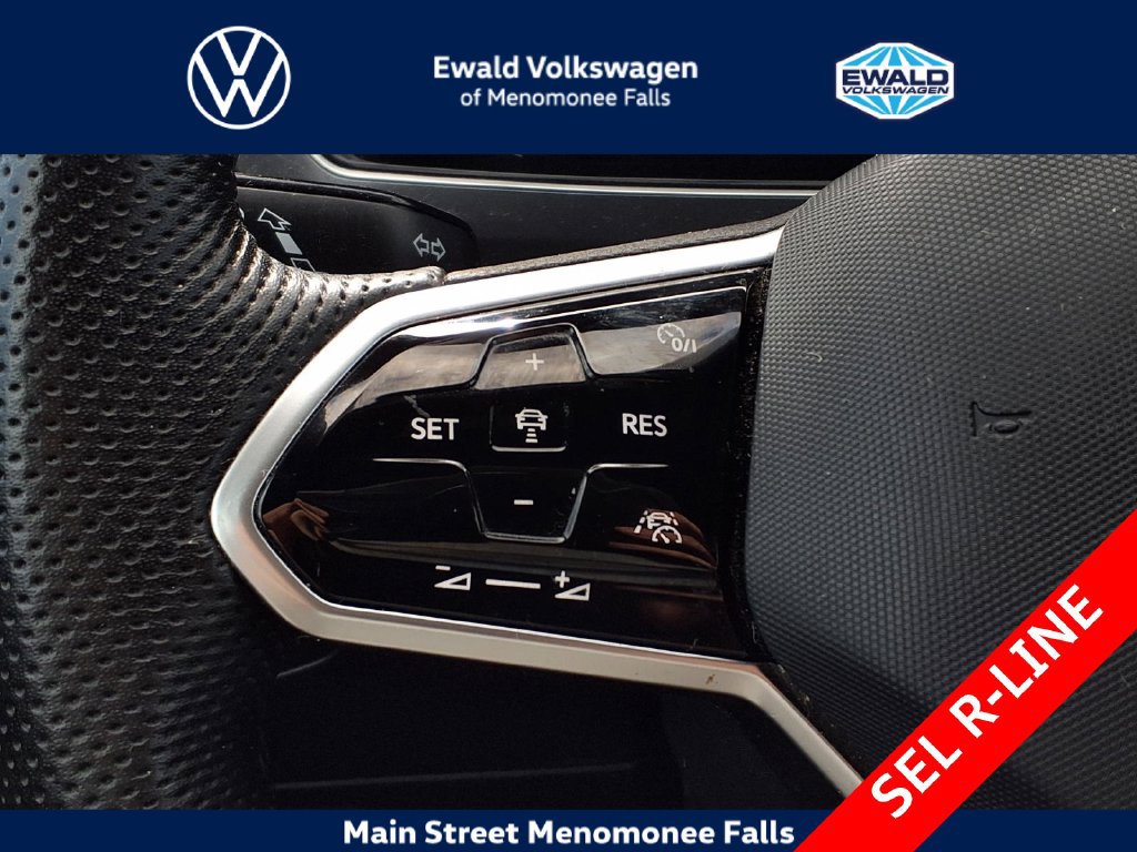 Used 2024 Volkswagen Tiguan SEL R-Line AWD/4WD image 17