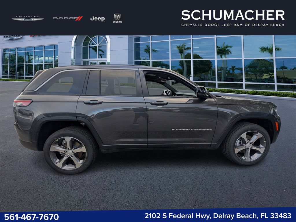 New 2026 Jeep Grand Cherokee Limited w/ Luxury Tech Group II AWD/4WD image 8