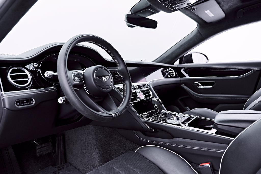 Used 2023 Bentley Flying Spur S V8 AWD/4WD image 2