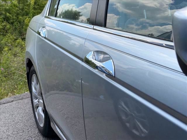 Used 2010 Honda Accord EX-L image 18