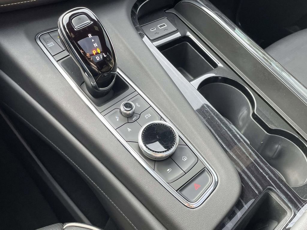 Certified 2023 Cadillac Escalade ESV Sport w/ Touring Package image 27