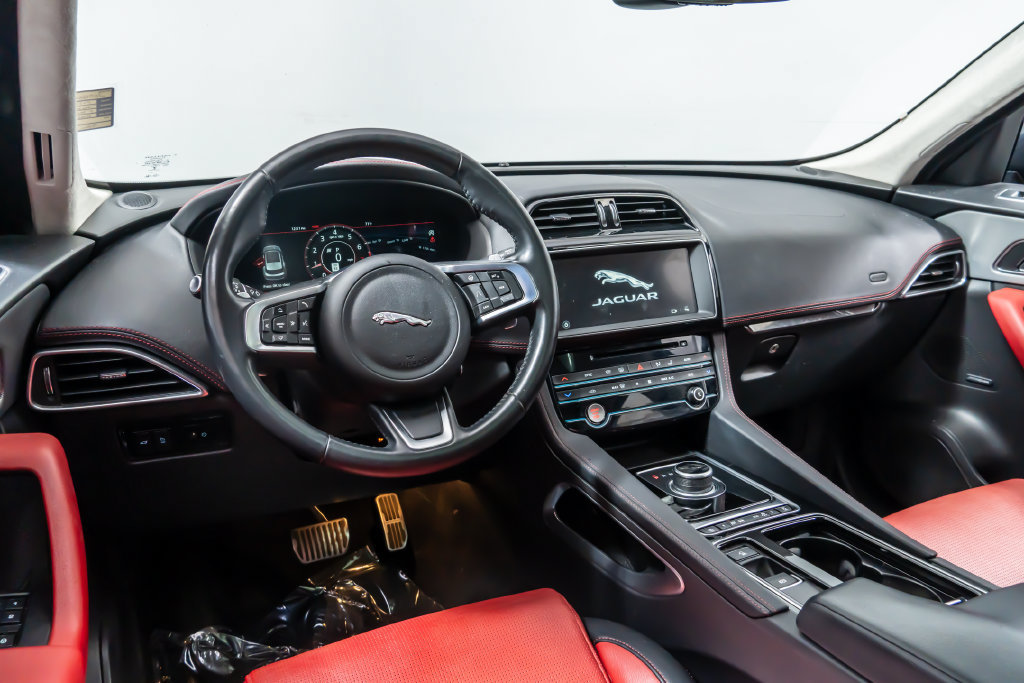 Used 2020 Jaguar F-PACE Checkered Flag AWD/4WD image 5
