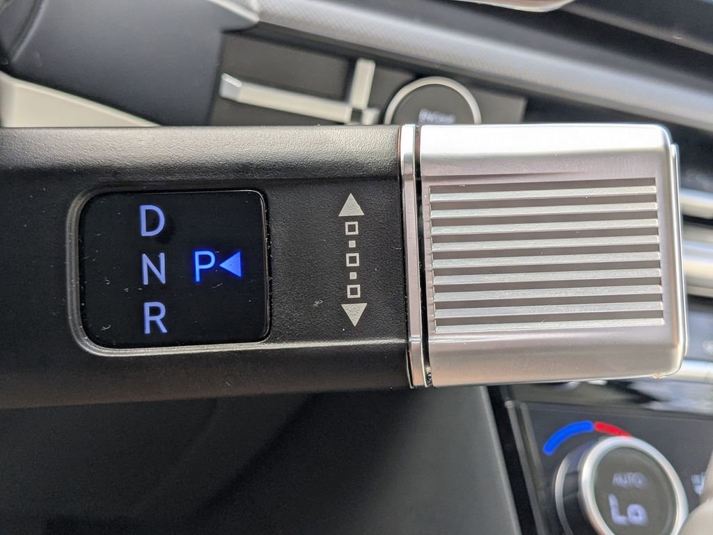 Certified 2025 Hyundai Santa Fe SEL image 12