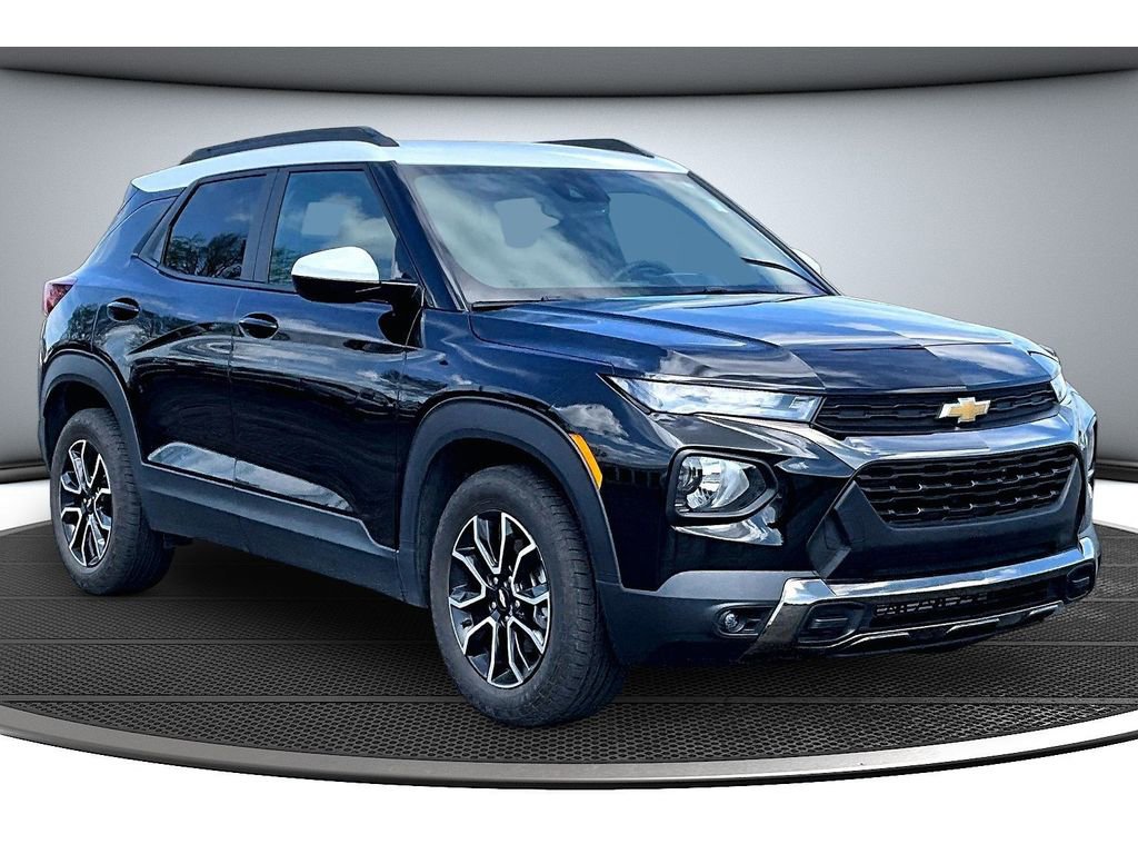Used 2021 Chevrolet TrailBlazer ACTIV w/ Convenience Package FWD image 2