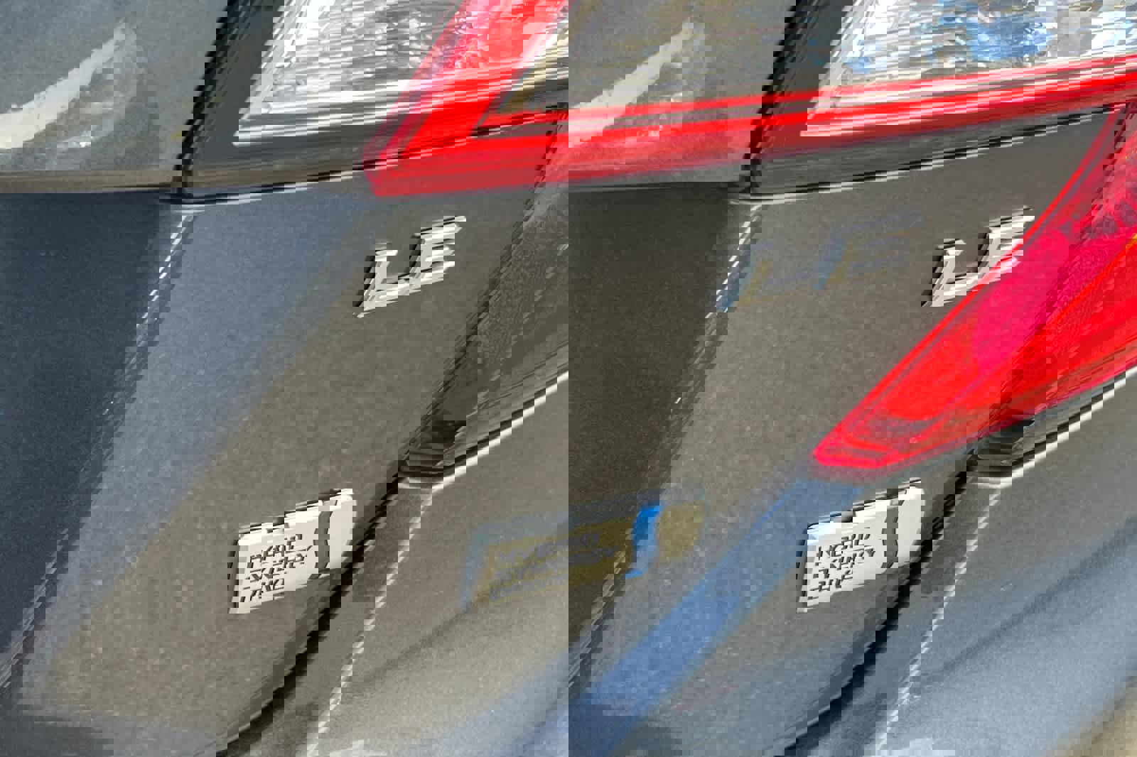 Used 2012 Toyota Camry LE FWD image 21