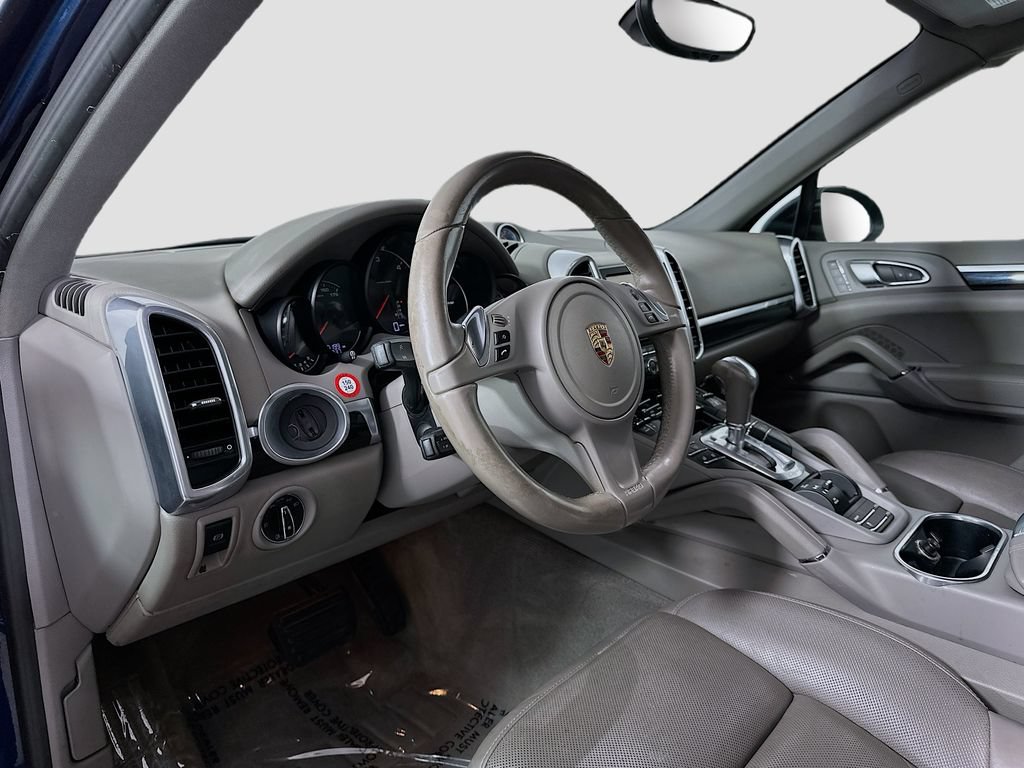 Used 2014 Porsche Cayenne Diesel AWD/4WD image 4