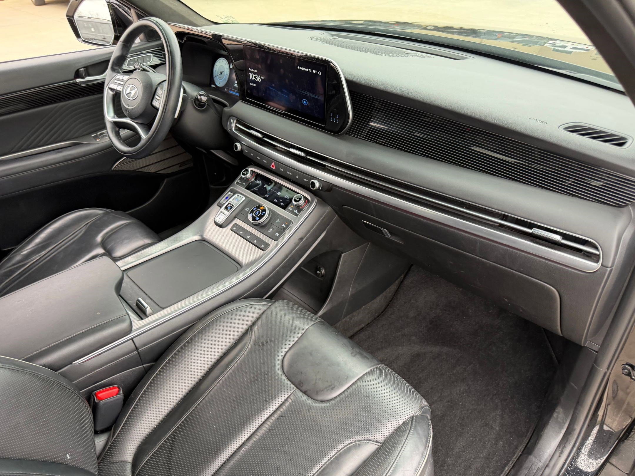 Used 2023 Hyundai Palisade Calligraphy image 16