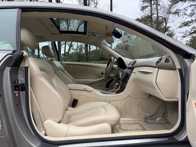 Used 2005 Mercedes-Benz CLK 320 Coupe image 20