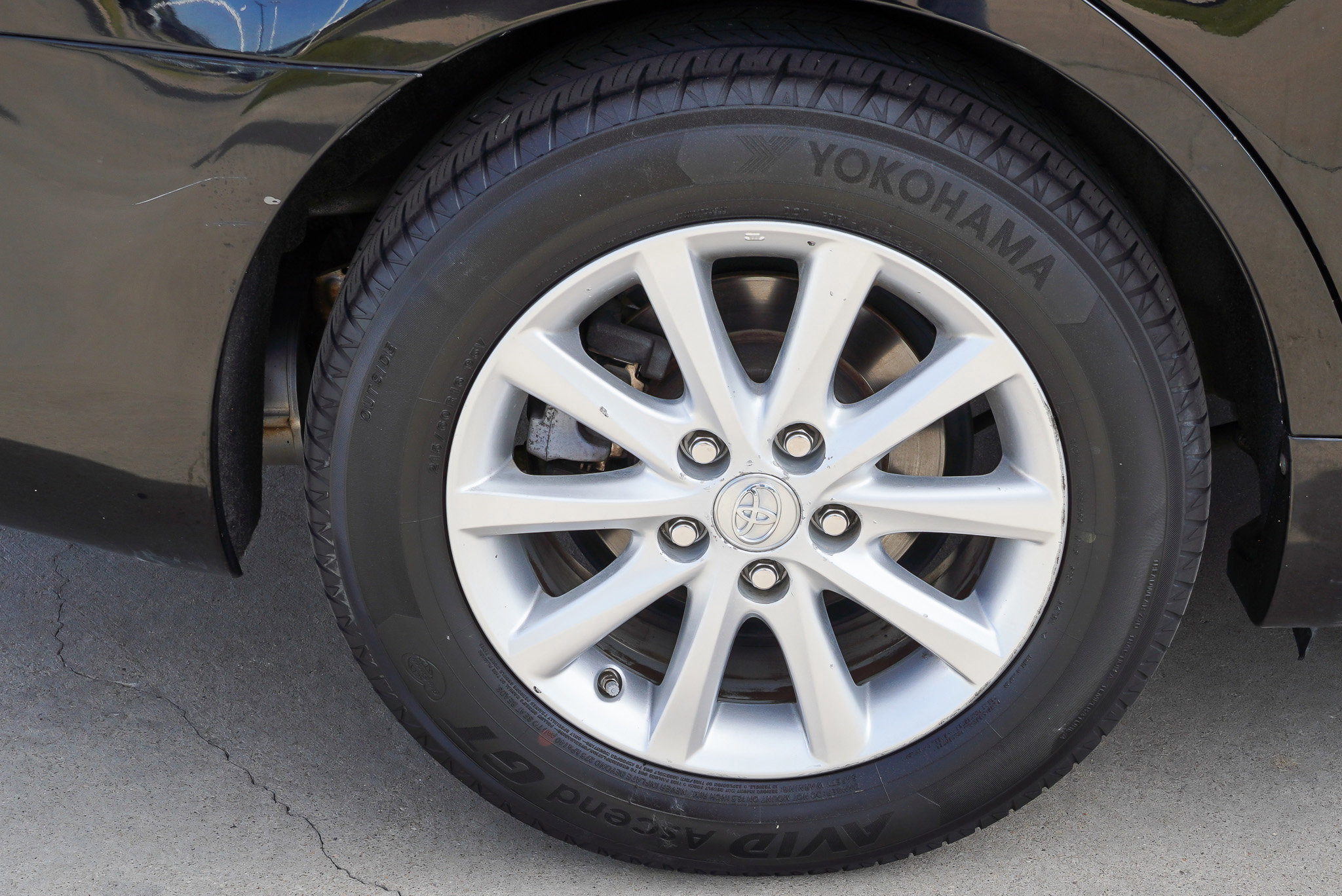 Used 2011 Toyota Camry XLE w/ SE/XLE Extra-Value Pkg FWD image 11