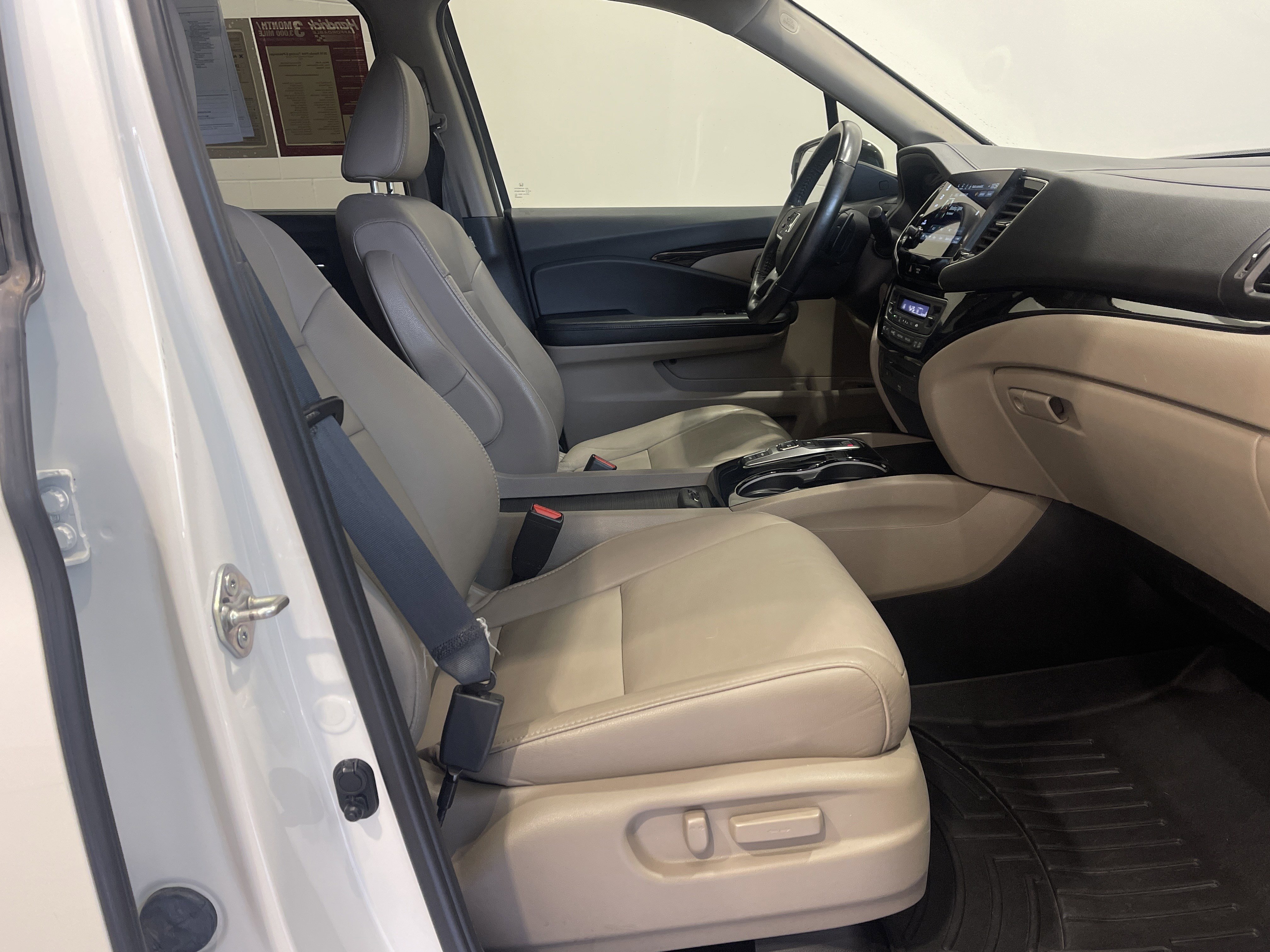 Certified 2019 Honda Pilot Touring image 31