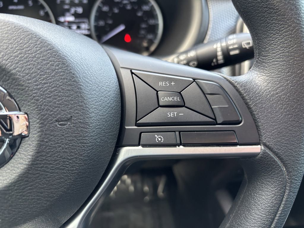 Used 2020 Nissan Kicks S image 15