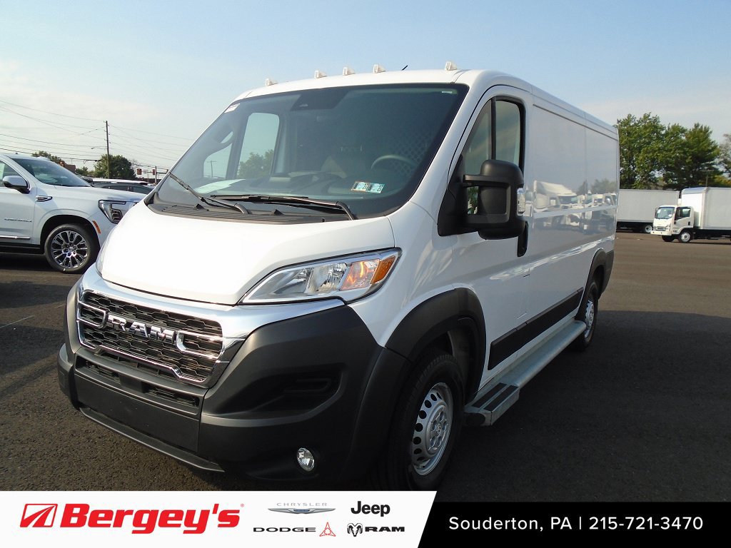Used 2025 RAM ProMaster 2500 w/ U-Haul Equipment Group FWD image 1
