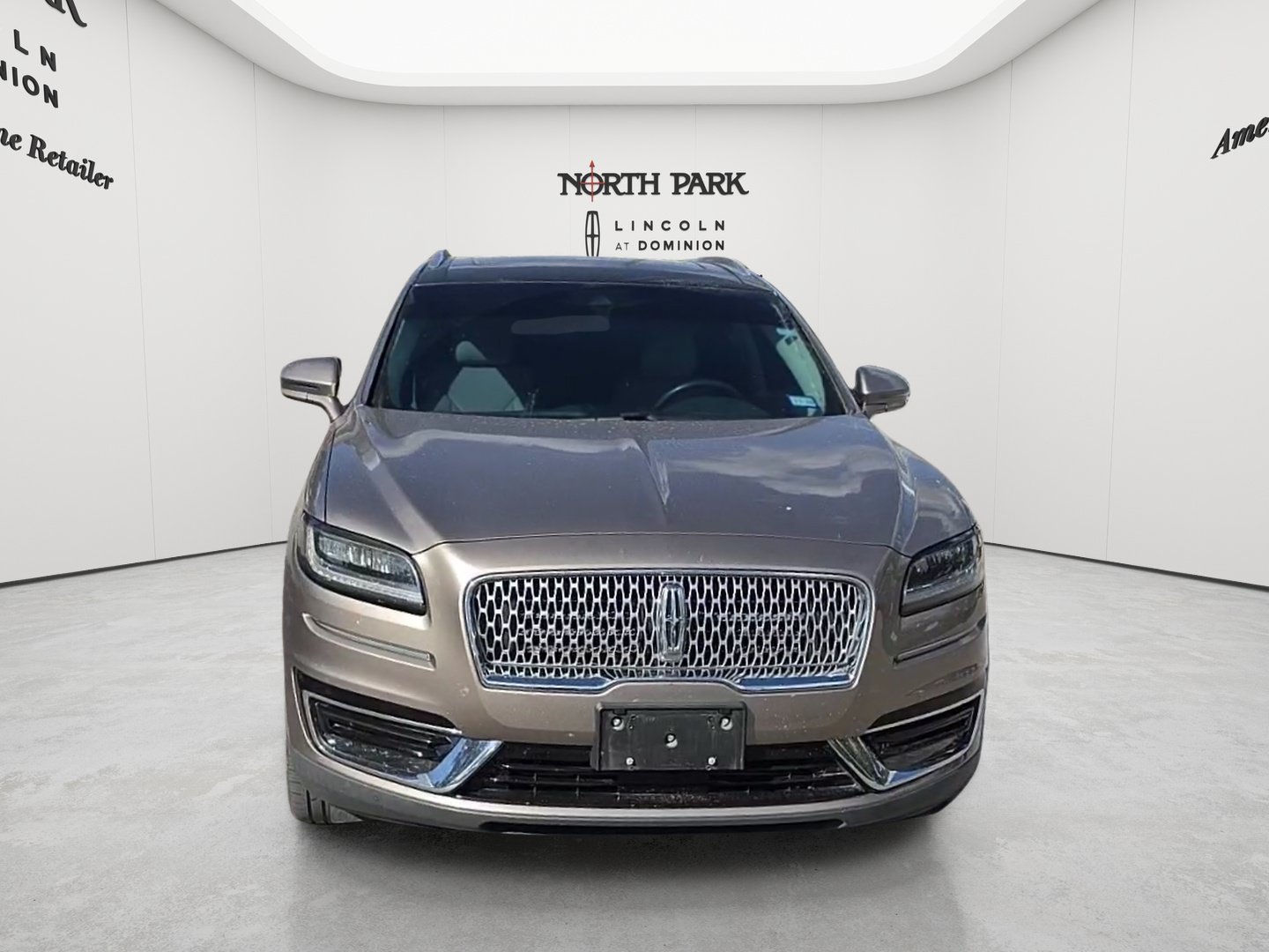 Used 2019 Lincoln Nautilus Reserve w/ Driver Assistance Package FWD image 8