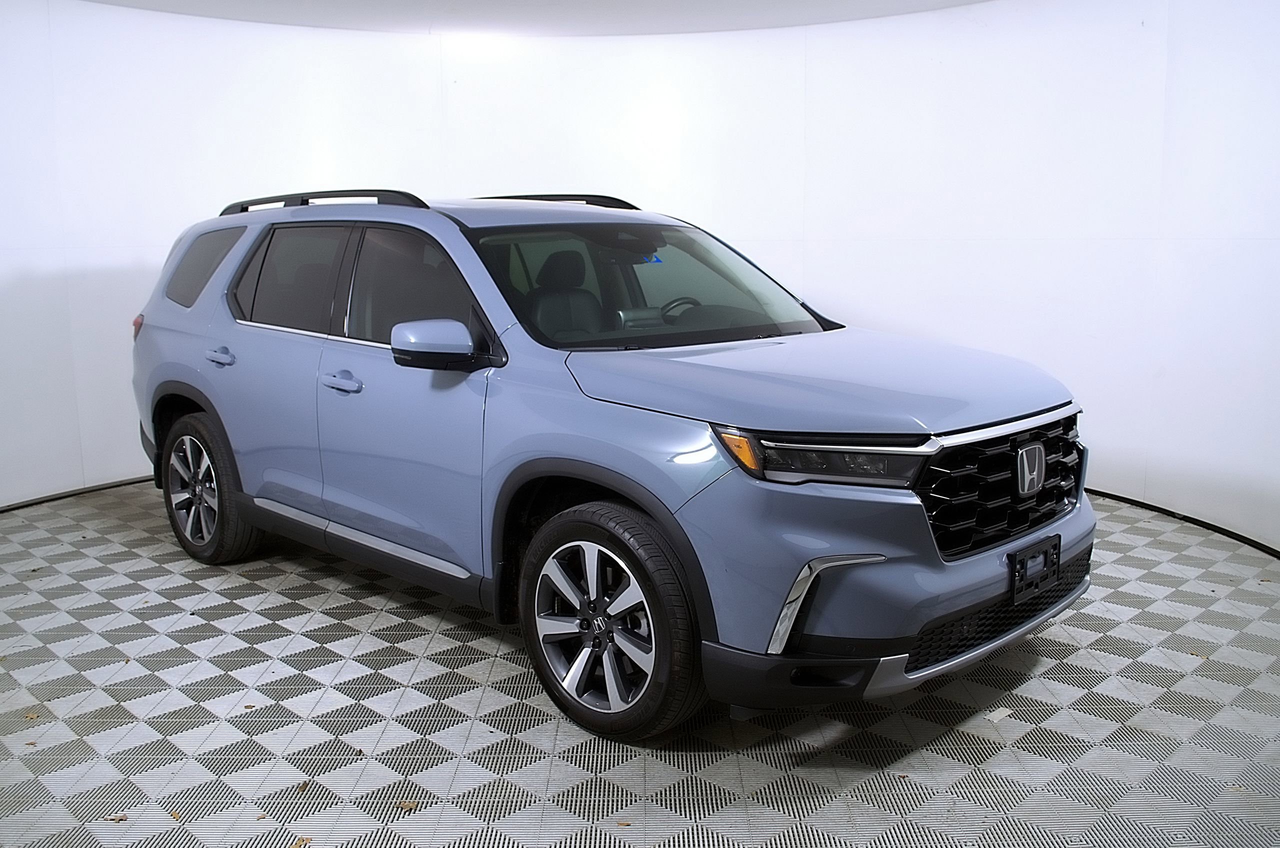 Used 2024 Honda Pilot Touring image 7
