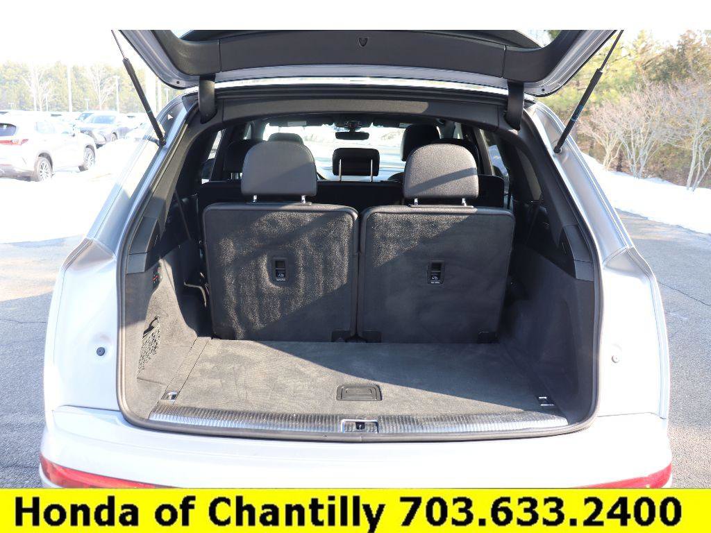 Used 2018 Audi Q7 3.0T Prestige image 24