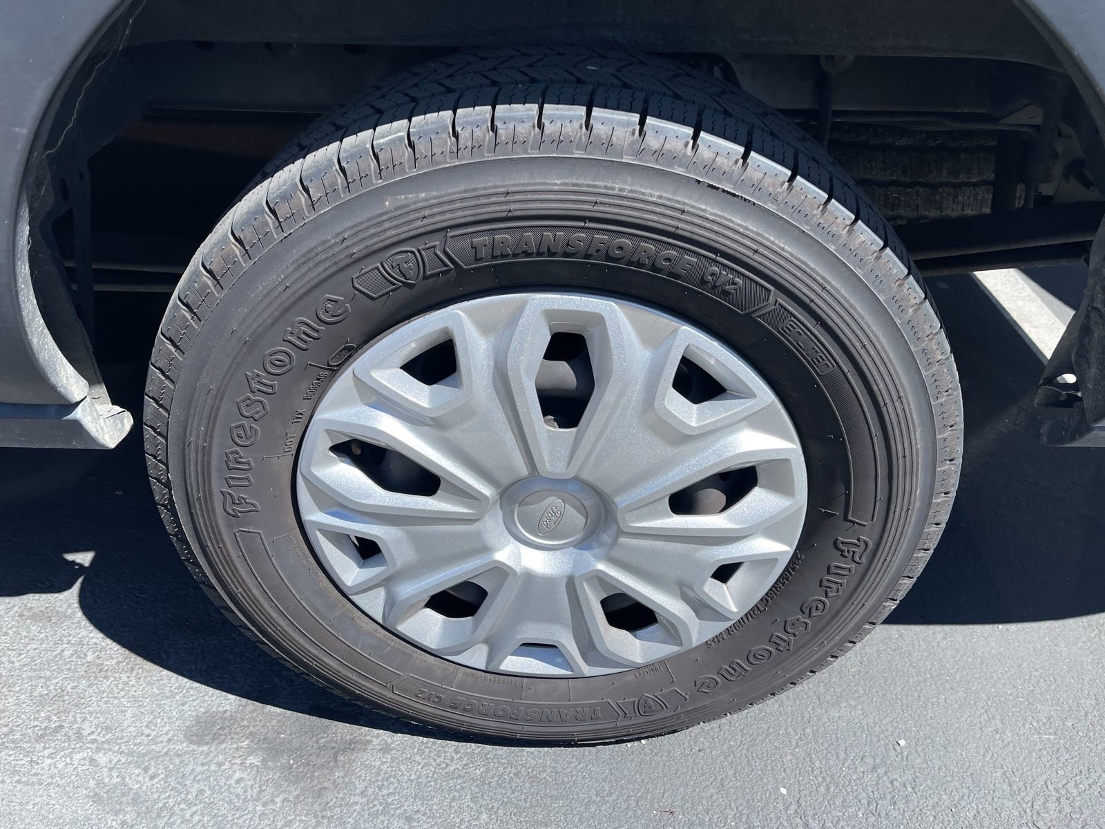 Used 2023 Ford Transit 350 XLT image 4