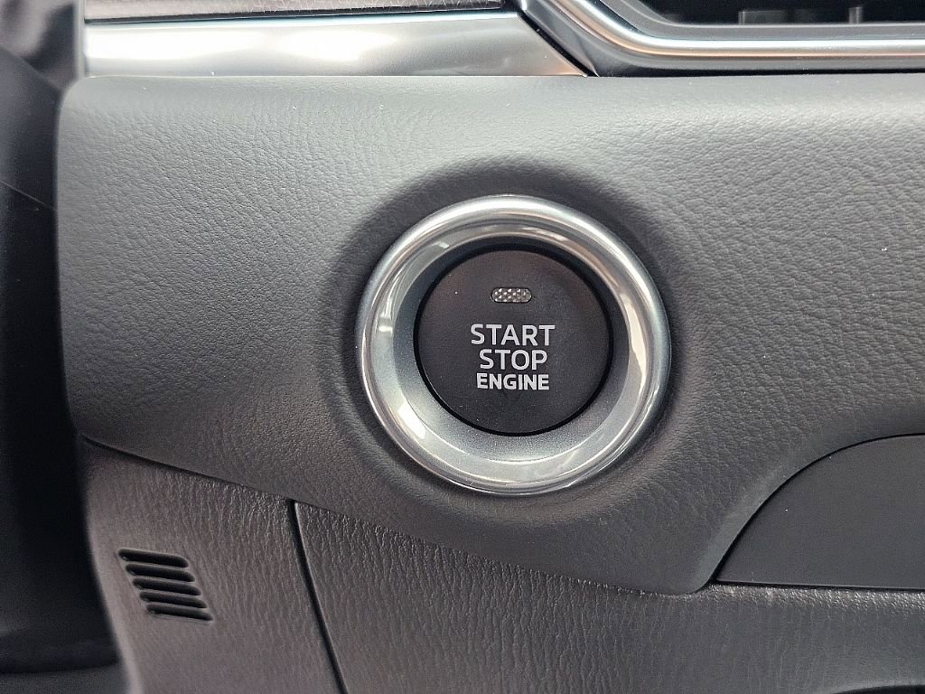 New 2025 MAZDA CX-5 Carbon Edition image 30