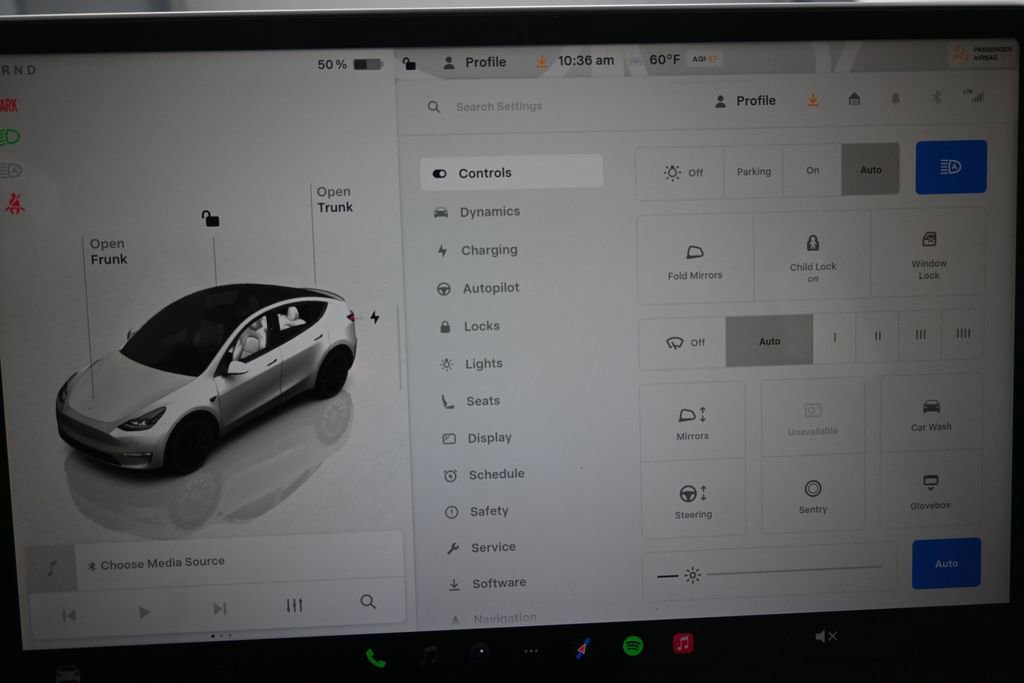Used 2022 Tesla Model Y Performance AWD/4WD image 13