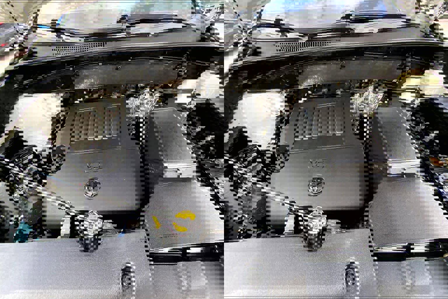 Used 2015 Toyota Highlander LE image 30