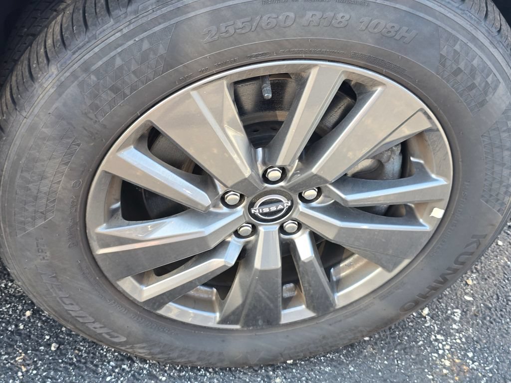 Used 2025 Nissan Pathfinder SV FWD image 21