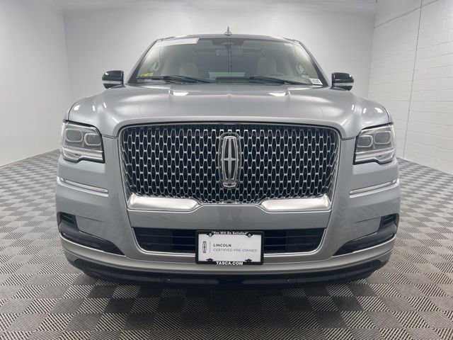 Certified 2023 Lincoln Navigator L Reserve AWD/4WD image 3
