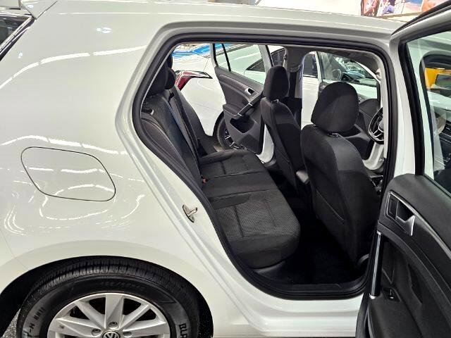 Used 2019 Volkswagen Golf S image 31
