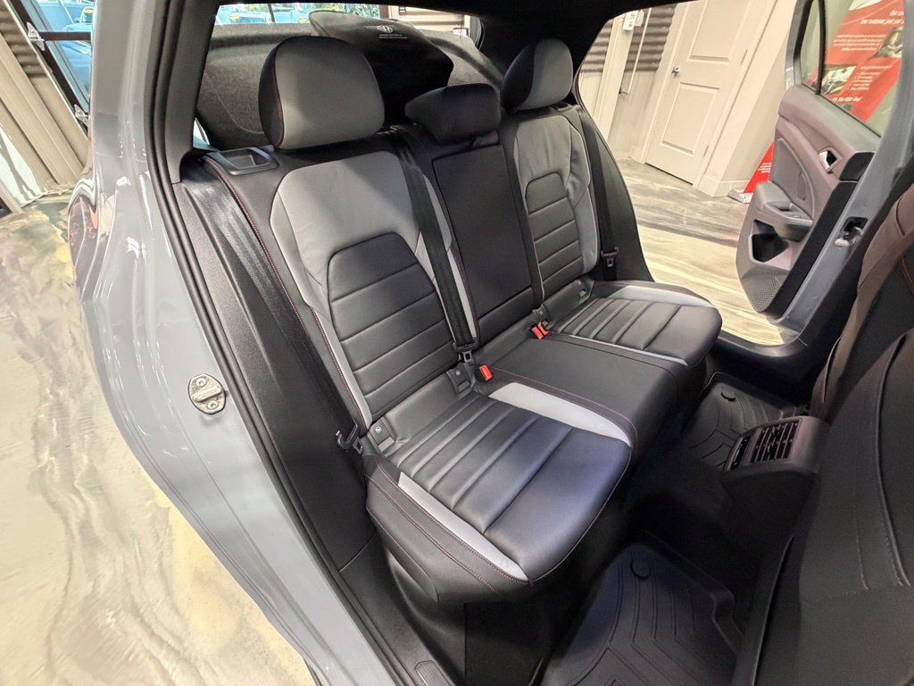 Used 2022 Volkswagen GTI Autobahn FWD image 6
