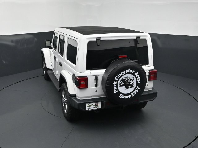 Used 2020 Jeep Wrangler Unlimited Sahara AWD/4WD image 16