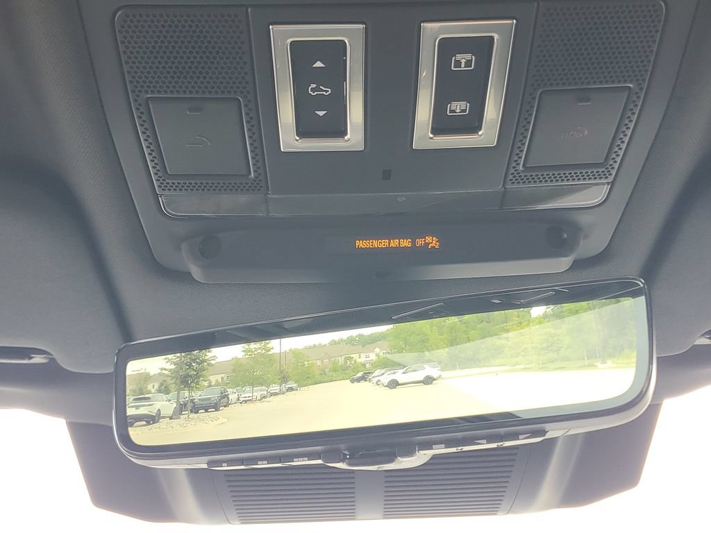 New 2026 Land Rover Defender 130 X-Dynamic SE AWD/4WD image 22